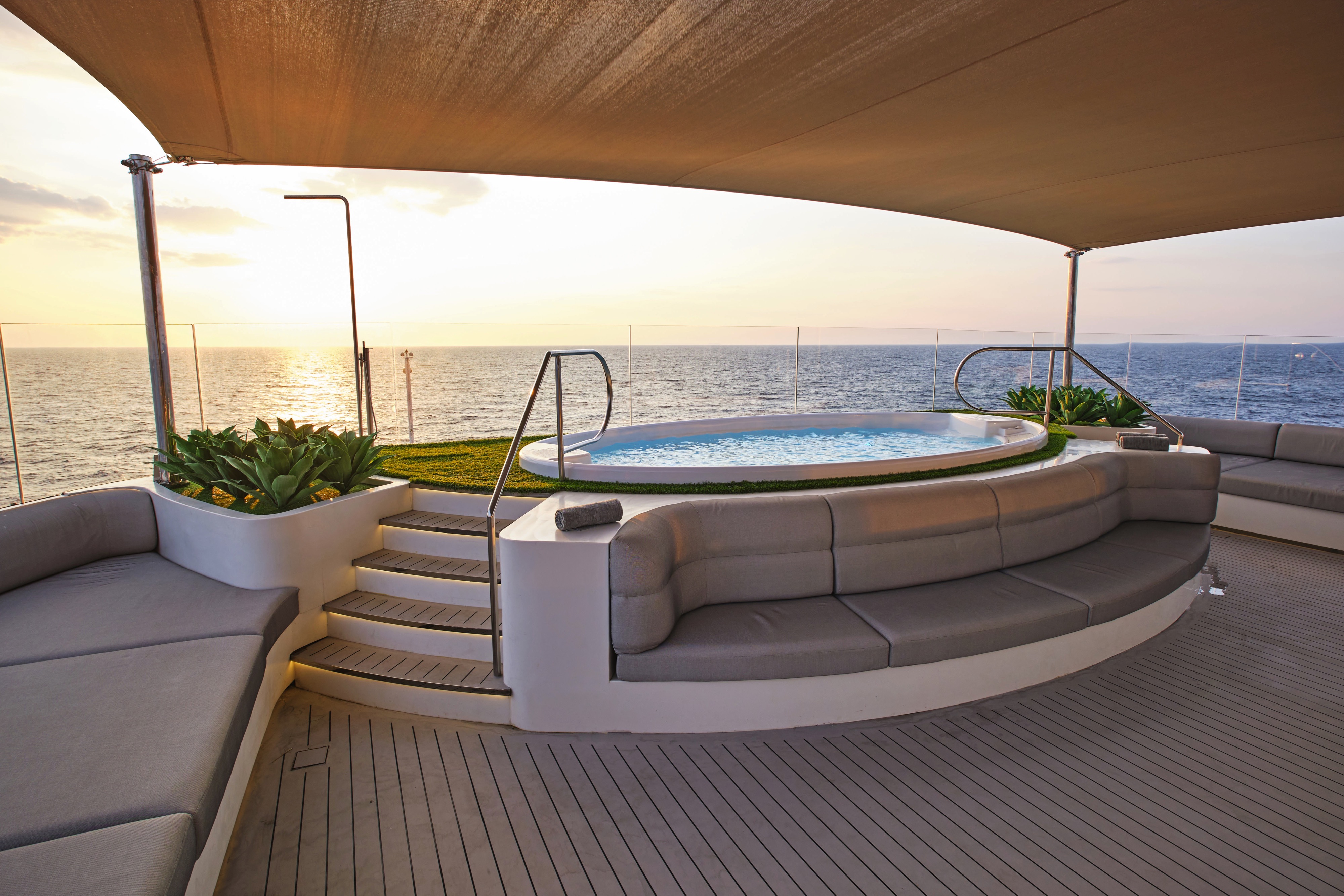 Emerald Sakara - Spa Pool